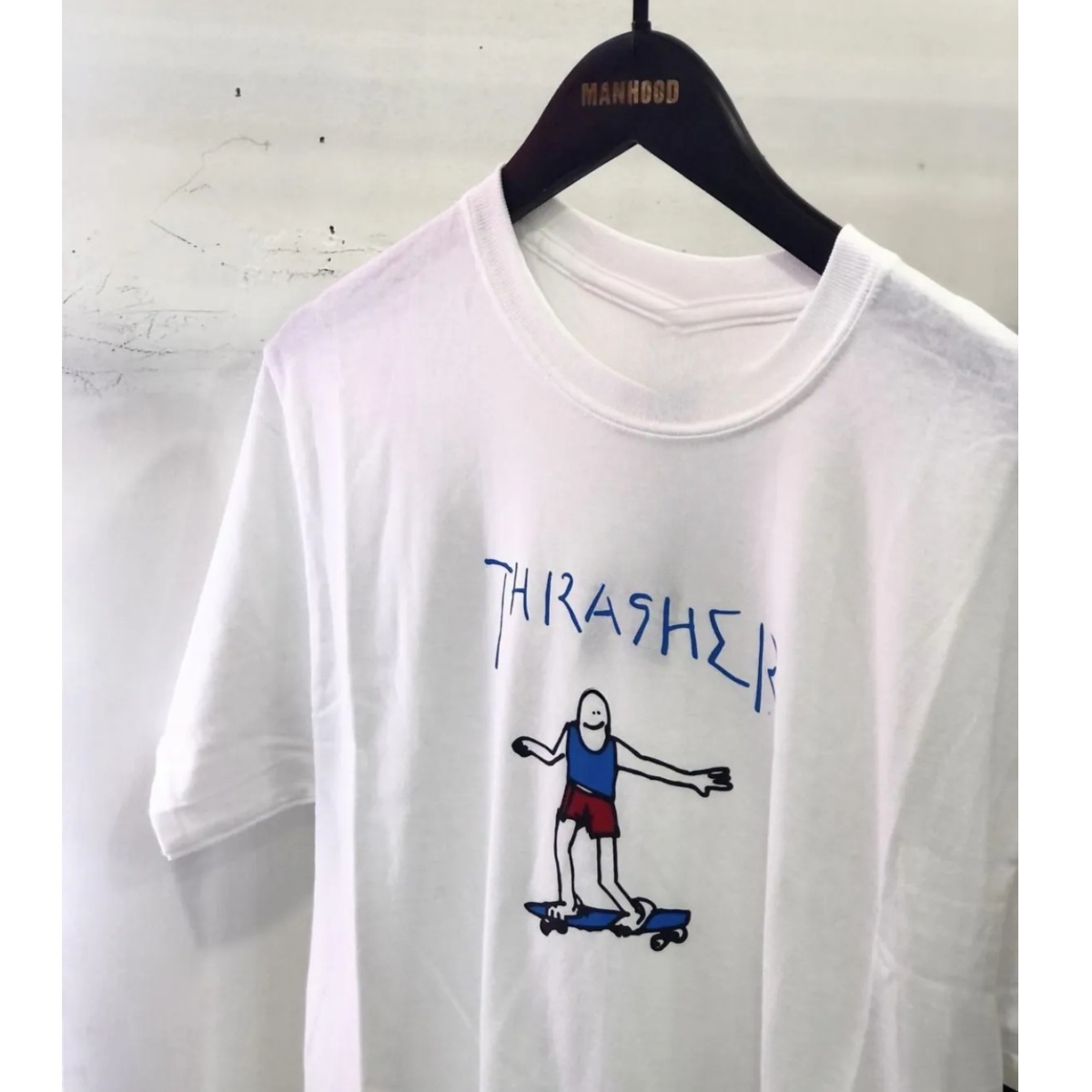 Streetwear Brand Magazine - T-shirt divertente con stampa astratta a